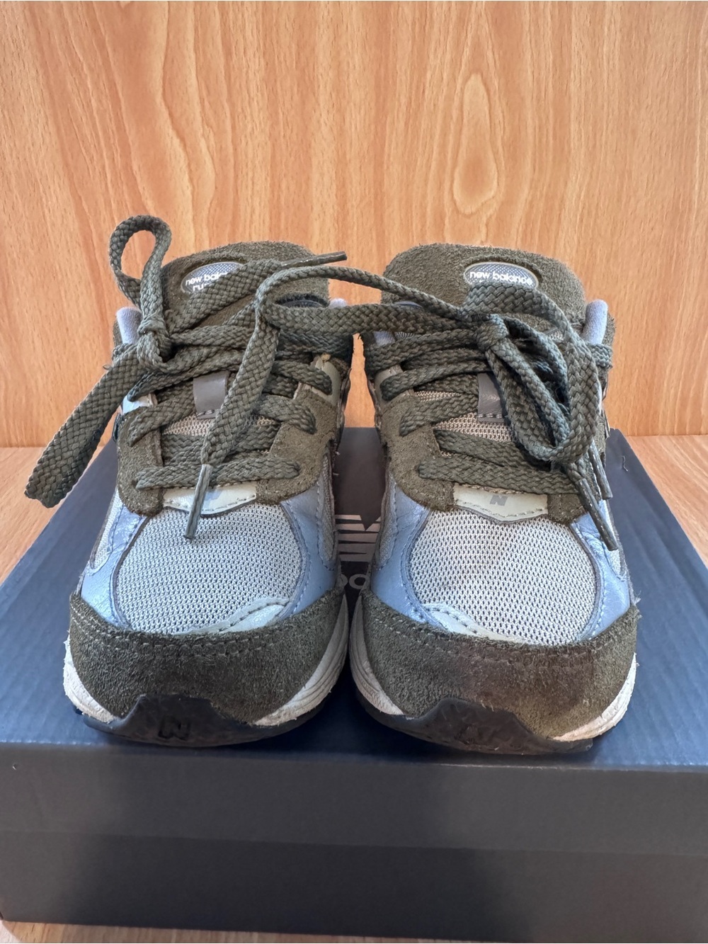 New Balance 2002r Kids Green/Gray Athletic Sneakers - Picture 3 of 6